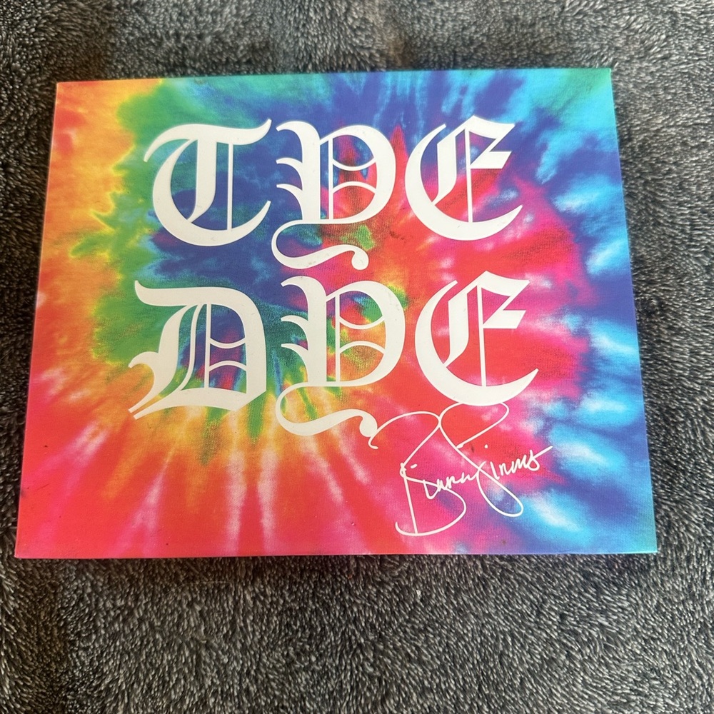 Hank & Henry Bianca Linares Tie-Dye Palette